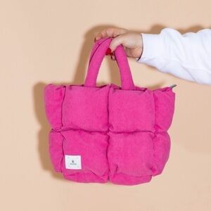 The Oh Kind Puffer Purse Handbag in Bright Pink